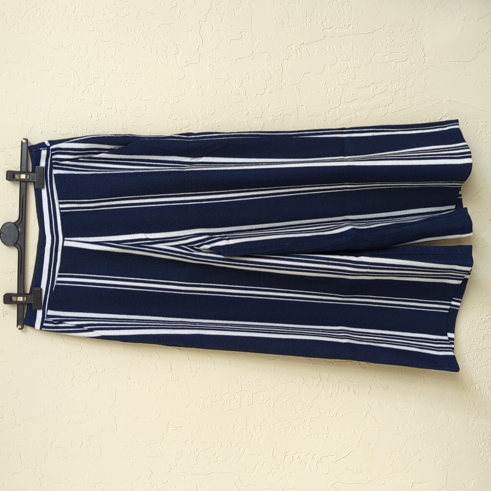 English Factory Navy Stripe Wide Leg High Rise Textured Capris Size Small